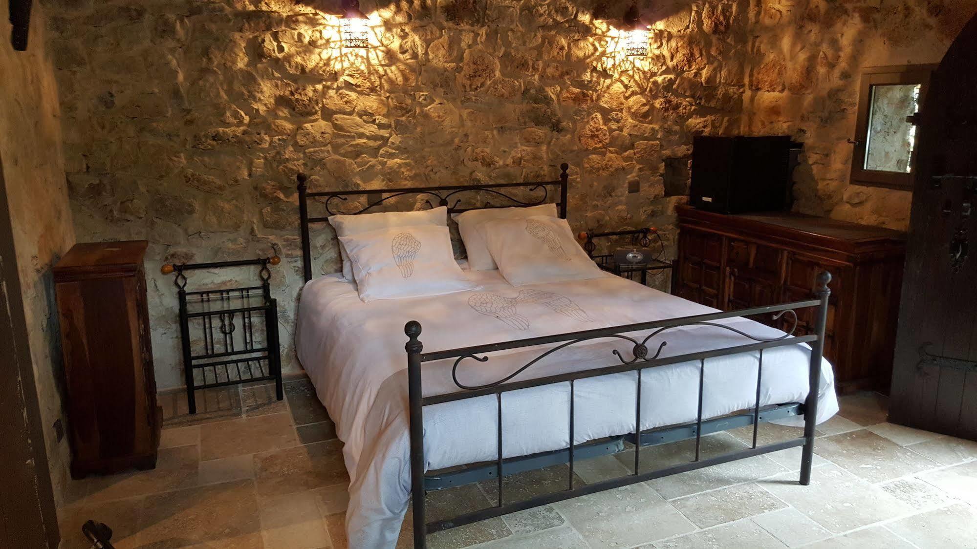 Le Donjon Des Combes Et Son Spa Fayence Exterior foto