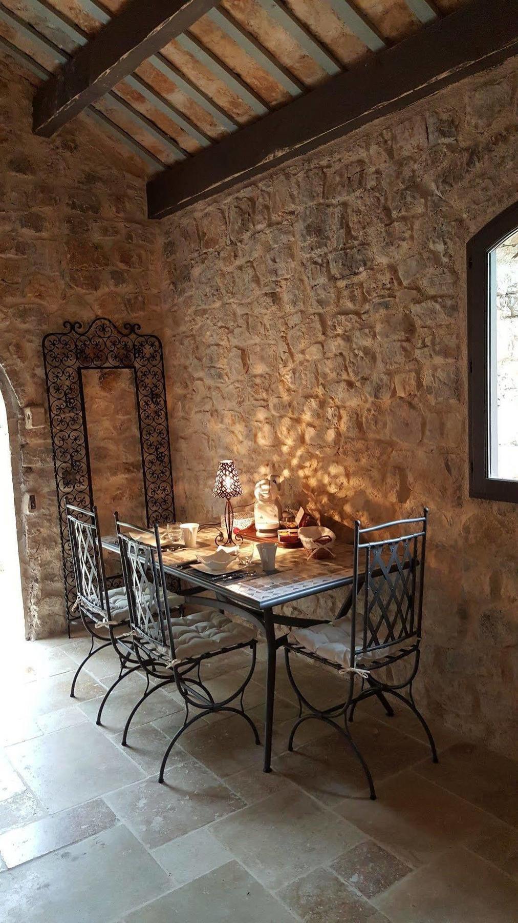 Le Donjon Des Combes Et Son Spa Fayence Exterior foto