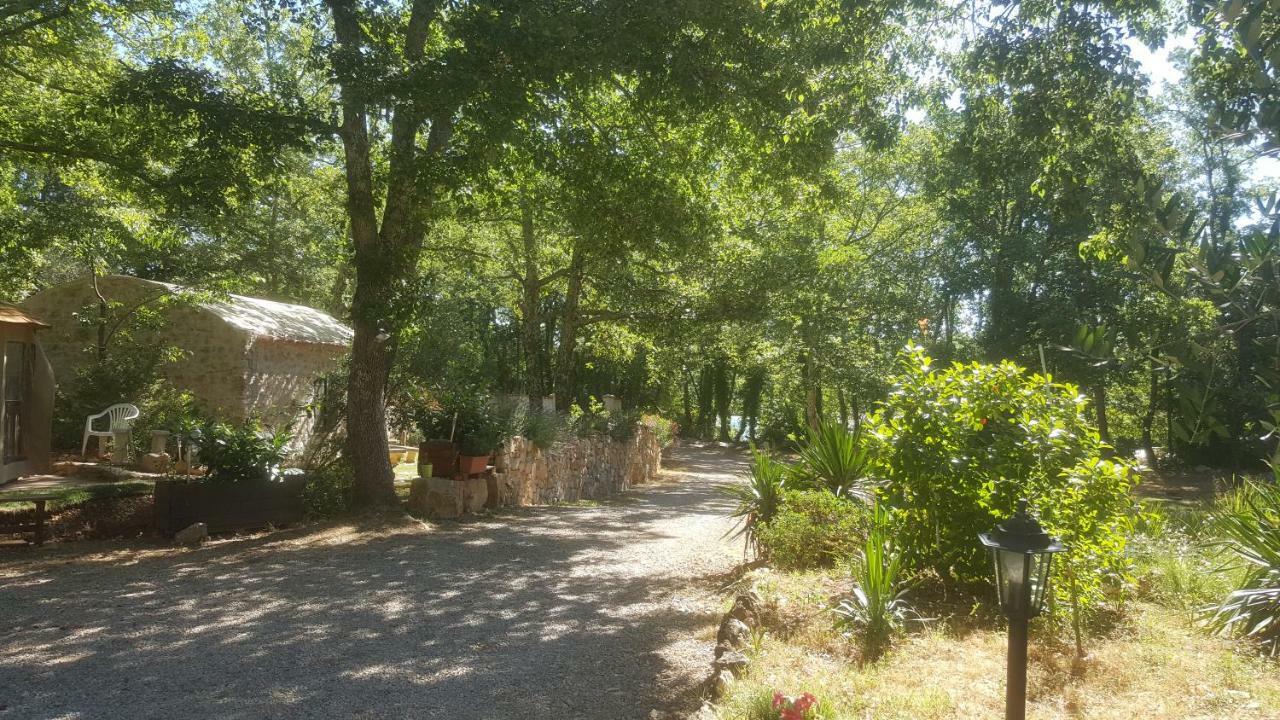 Le Donjon Des Combes Et Son Spa Fayence Exterior foto